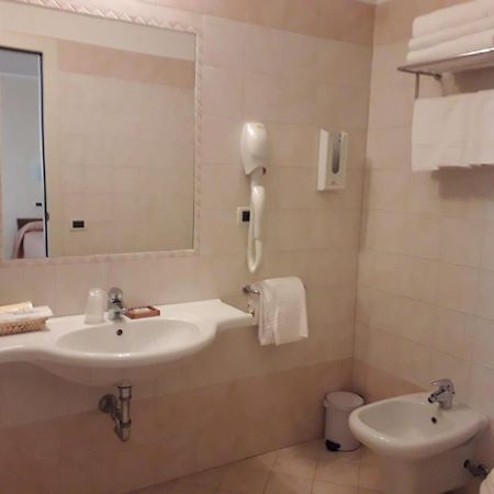 Albergo Ristorante Campanile Azzurro Villafranca Padovana Eksteriør billede