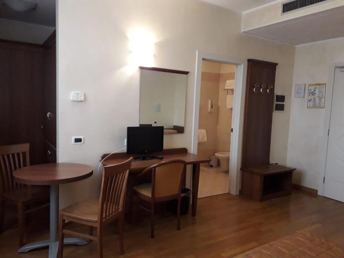 Albergo Ristorante Campanile Azzurro Villafranca Padovana Eksteriør billede